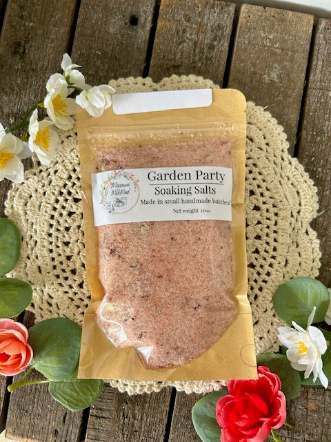 Garden Party Soaking Salt